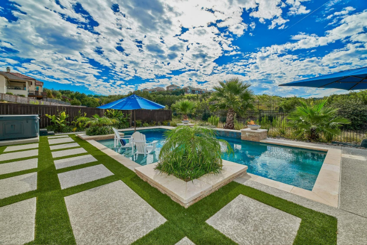 Classic texture pool deck in Austin, Tx