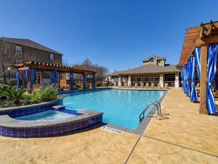 water-based acrylic finish pool deck coating in Austin, TX